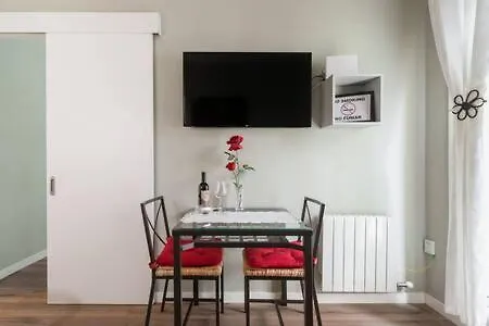 Camp Nou , Fira Barcelona Apartament *